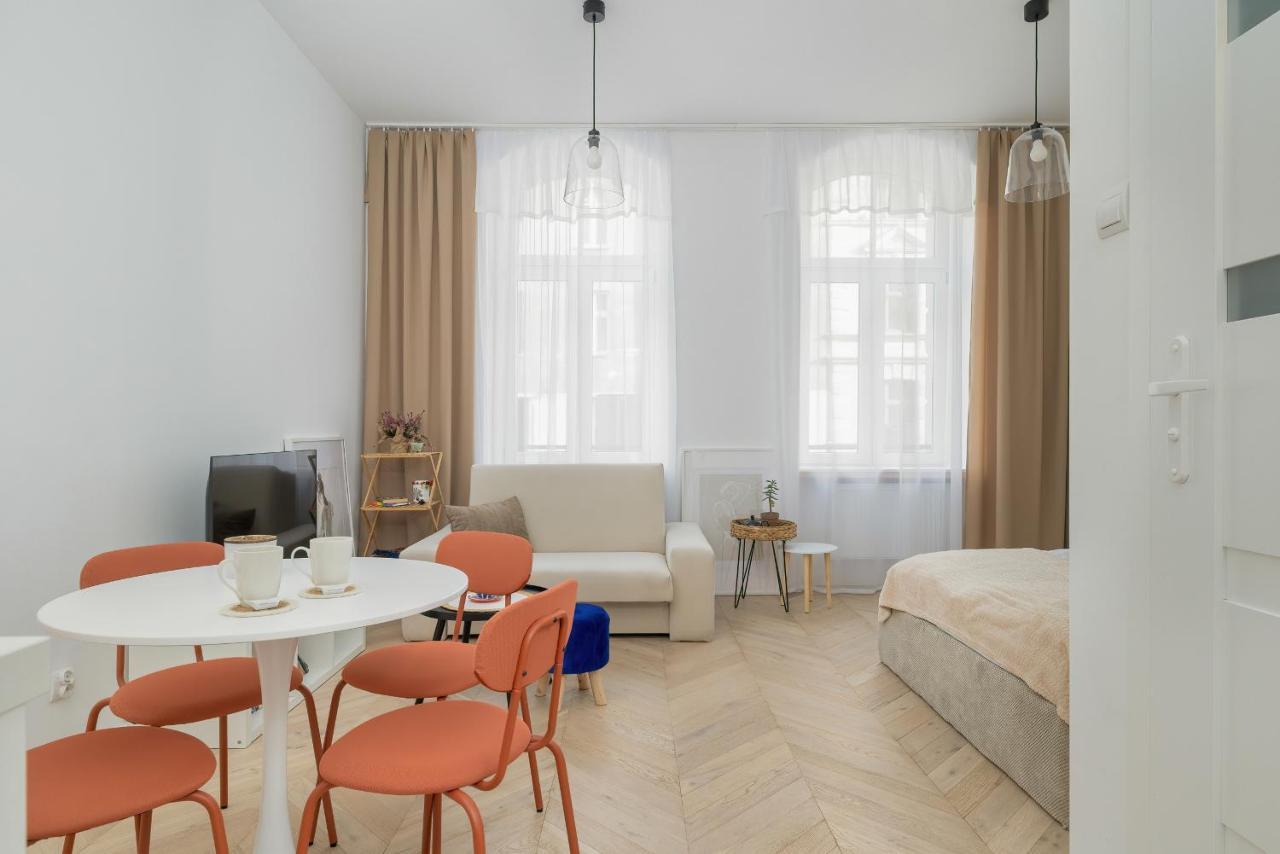 Bright Studio In The Centre Of Katowice Opolska By Noclegi Renters מראה חיצוני תמונה